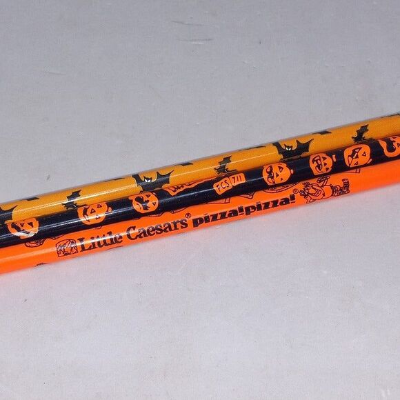 Vintage Halloween Themed Pencils-Sharpened-Used-Jack O Latern-Bats-Ghosts-Skulls - Picture 4 of 6